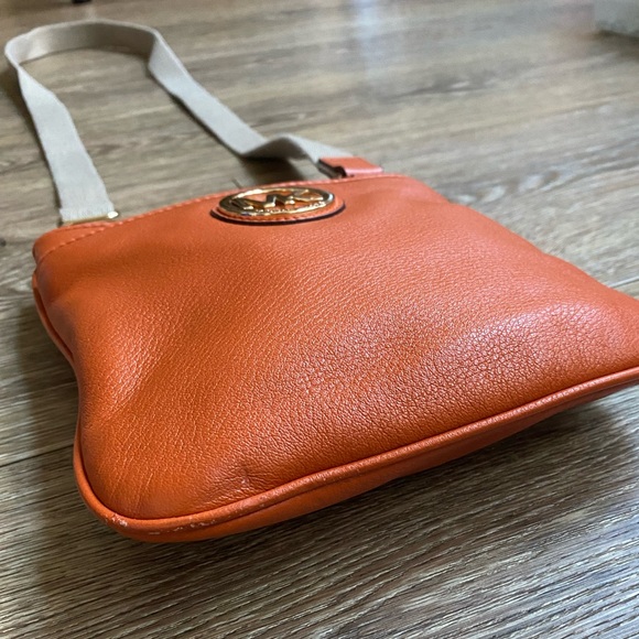 EUC Michael Kors Orange Pebbled Leather Crossbody Bag - Picture 7 of 15